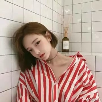 丑小鸭的天鹅湖